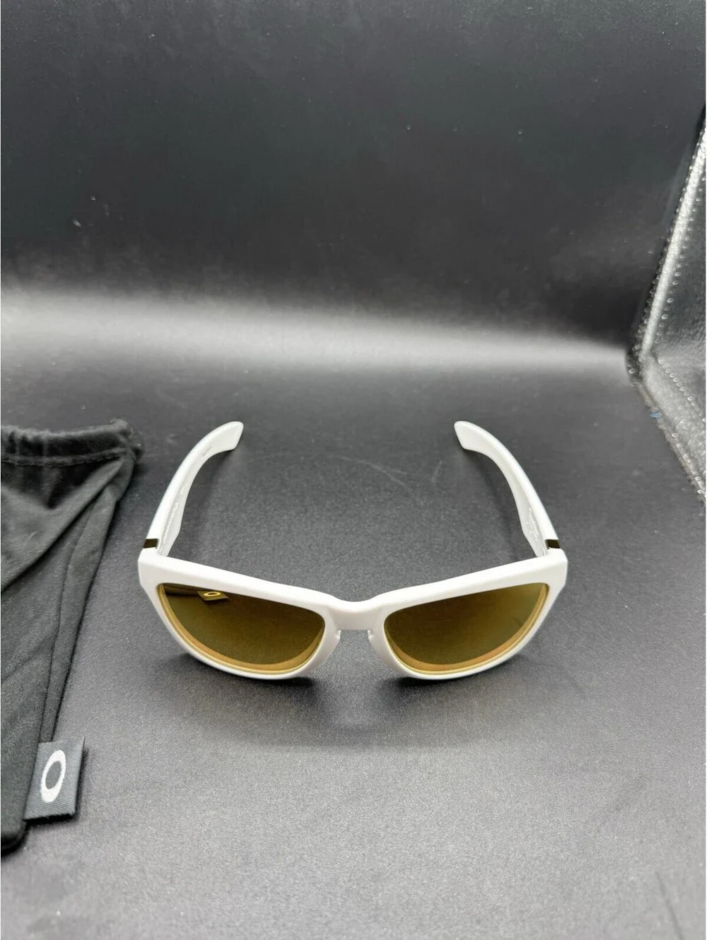 Oakley Jupiter White/24K Gold Iridium Lenses 03-249